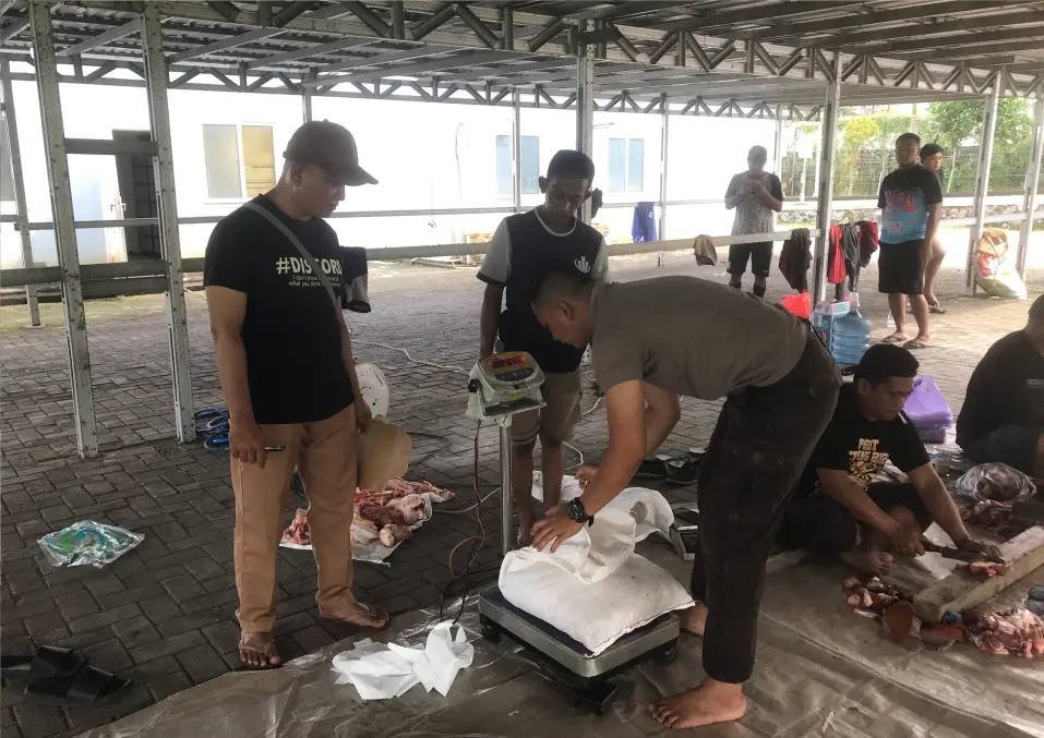 Semangat Berbagi dalam Momen Idul Adha 1446 H dengan Penyembelihan Hewan Qurban